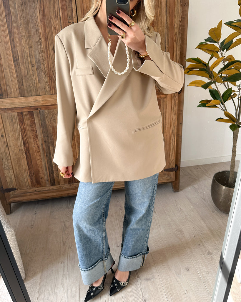 Beige oversized overslag blazer met drukknoopsluiting