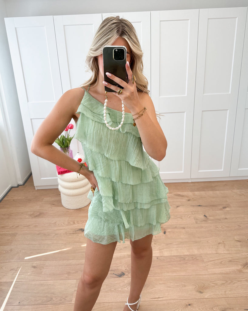 Groen jurkje met ruffles