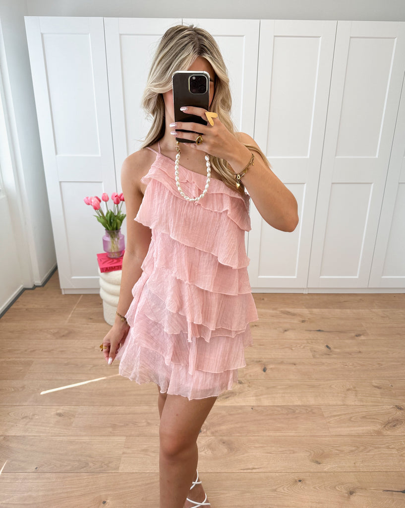 Roze jurkje met ruffles