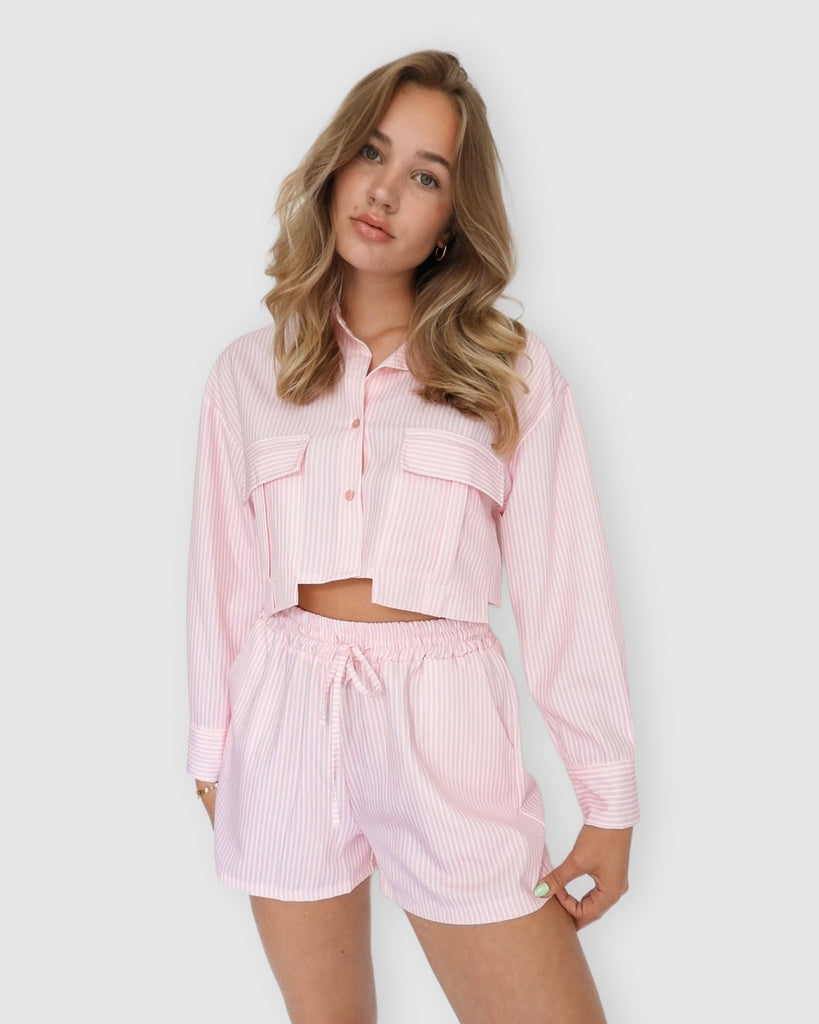 Roze gestreepte blouse met zakjes op de borst, set met top/blouse en shorts
