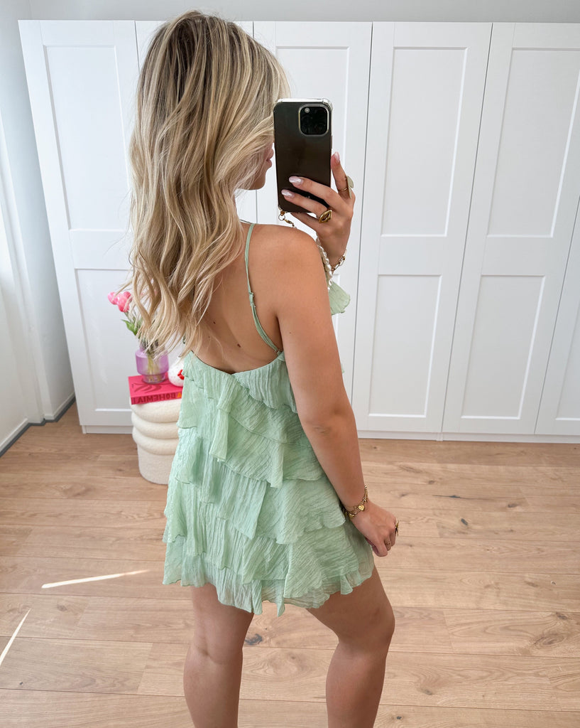 Groen jurkje met ruffles