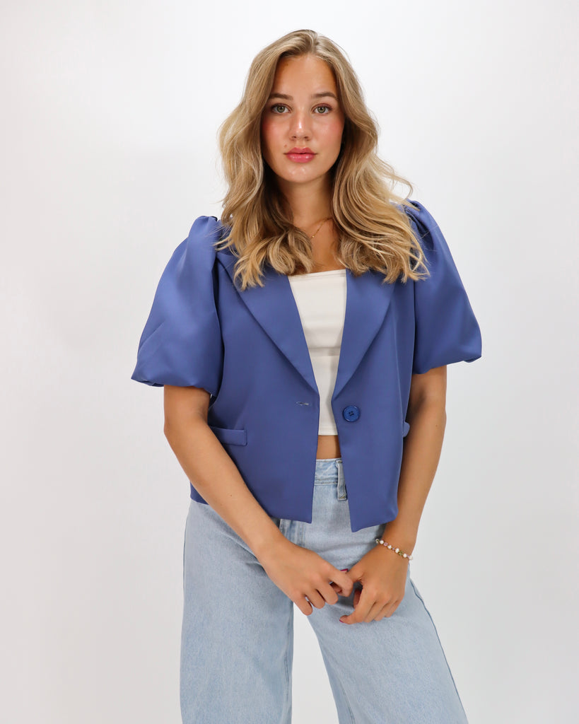 Korte blauwe blazer met pof mouwen