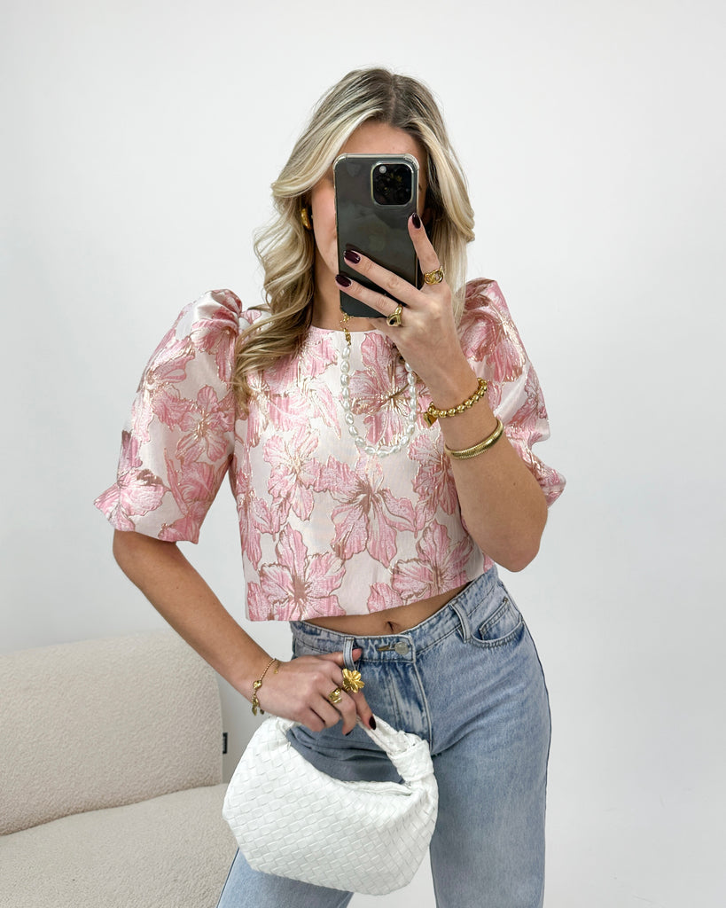 Lichtroze jacquard top met pof mouwen en bloemen opdruk