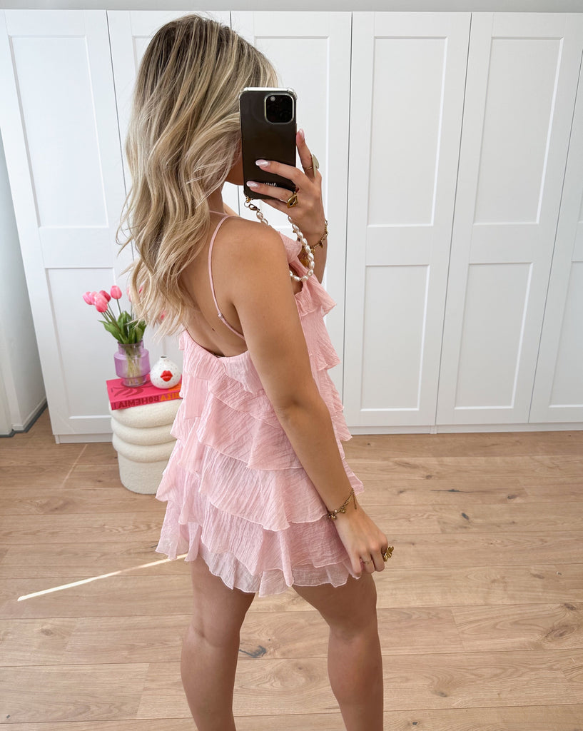 Roze jurkje met ruffles